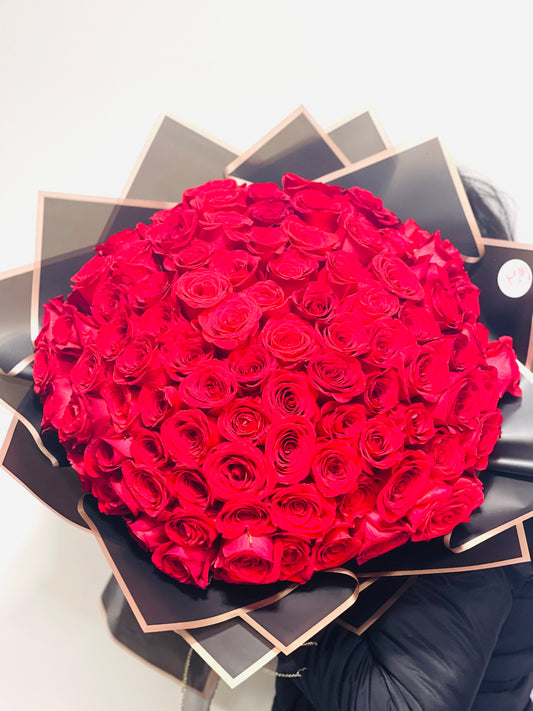 Hand Tied Roses Deluxe