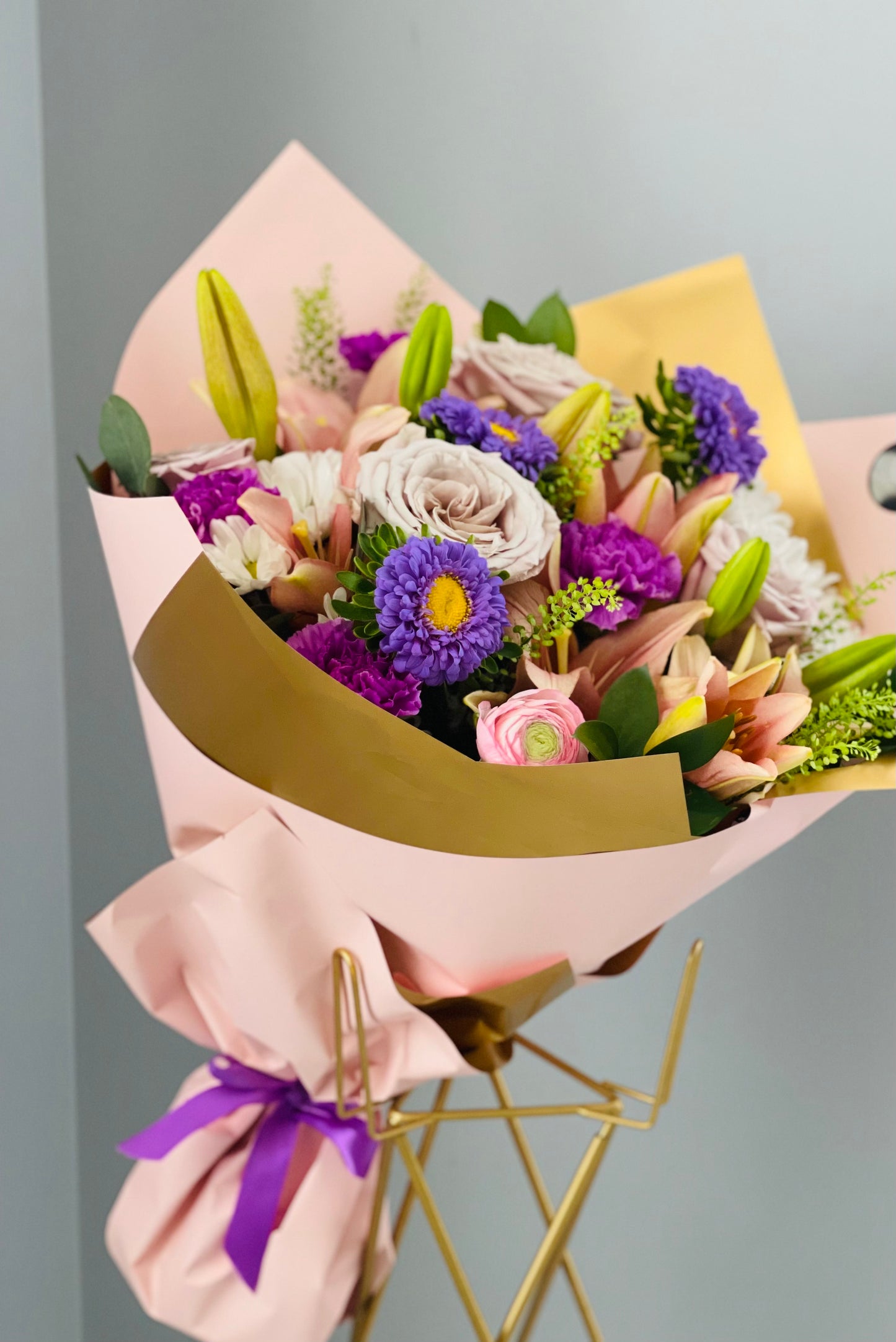 Hand-tied Bouquet Deluxe Mix