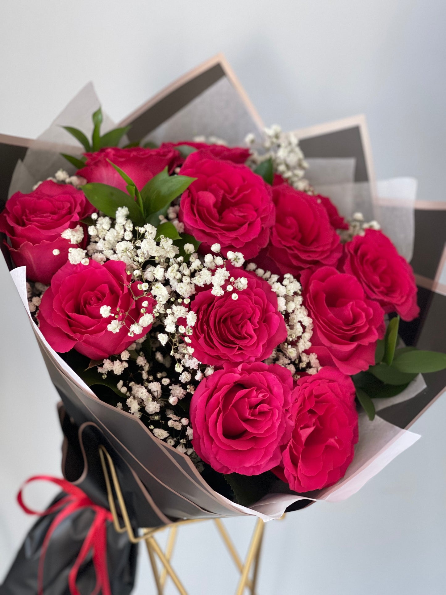 Hand Tied Roses Deluxe