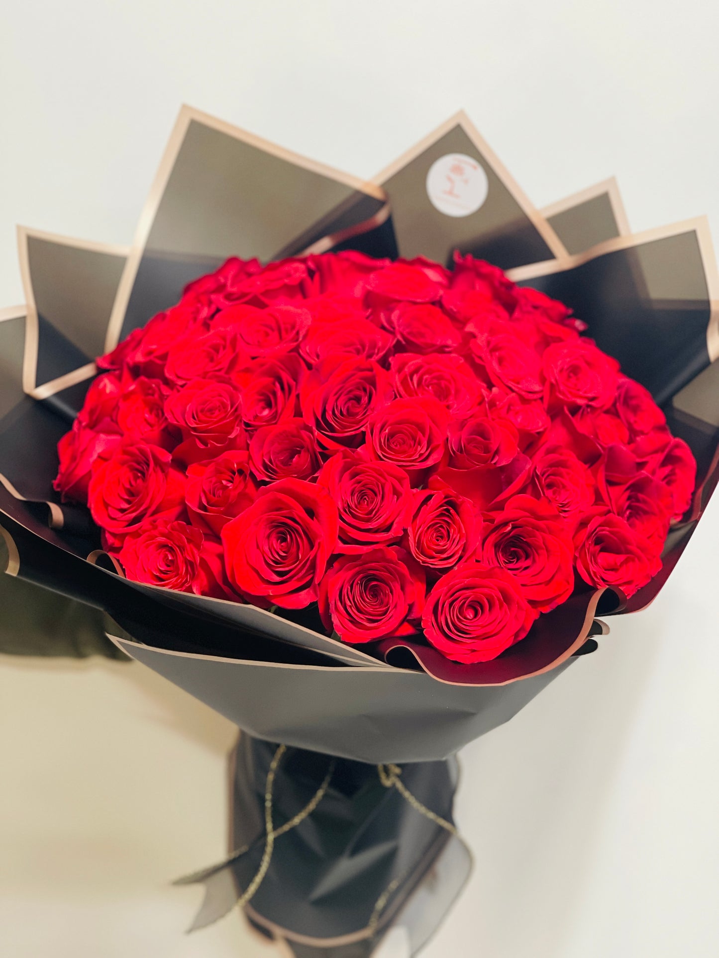 Hand Tied Roses Deluxe