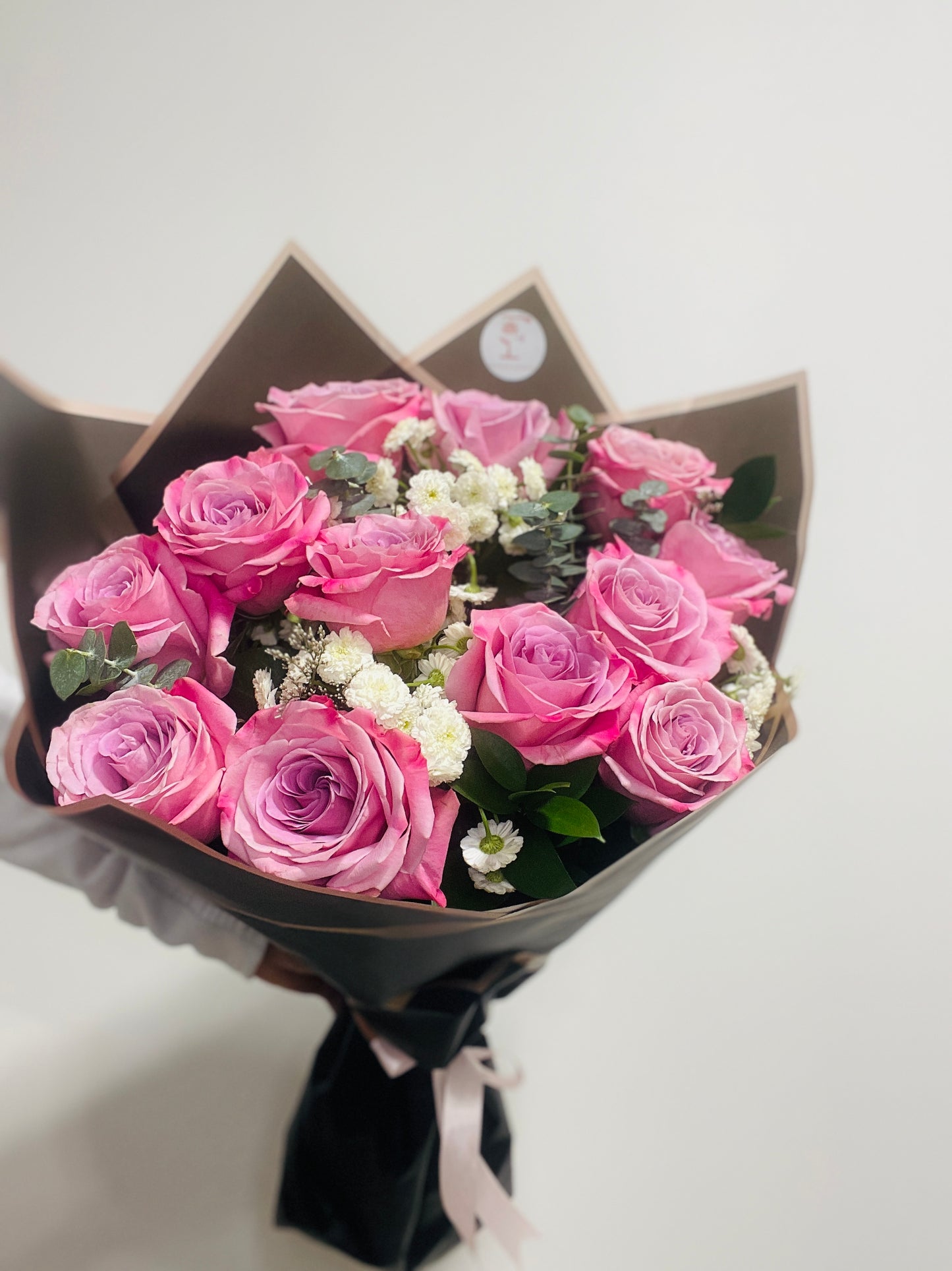 Hand Tied Roses Deluxe
