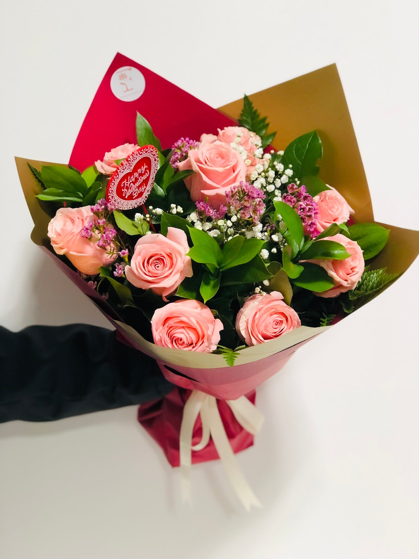 Hand Tied Roses Deluxe