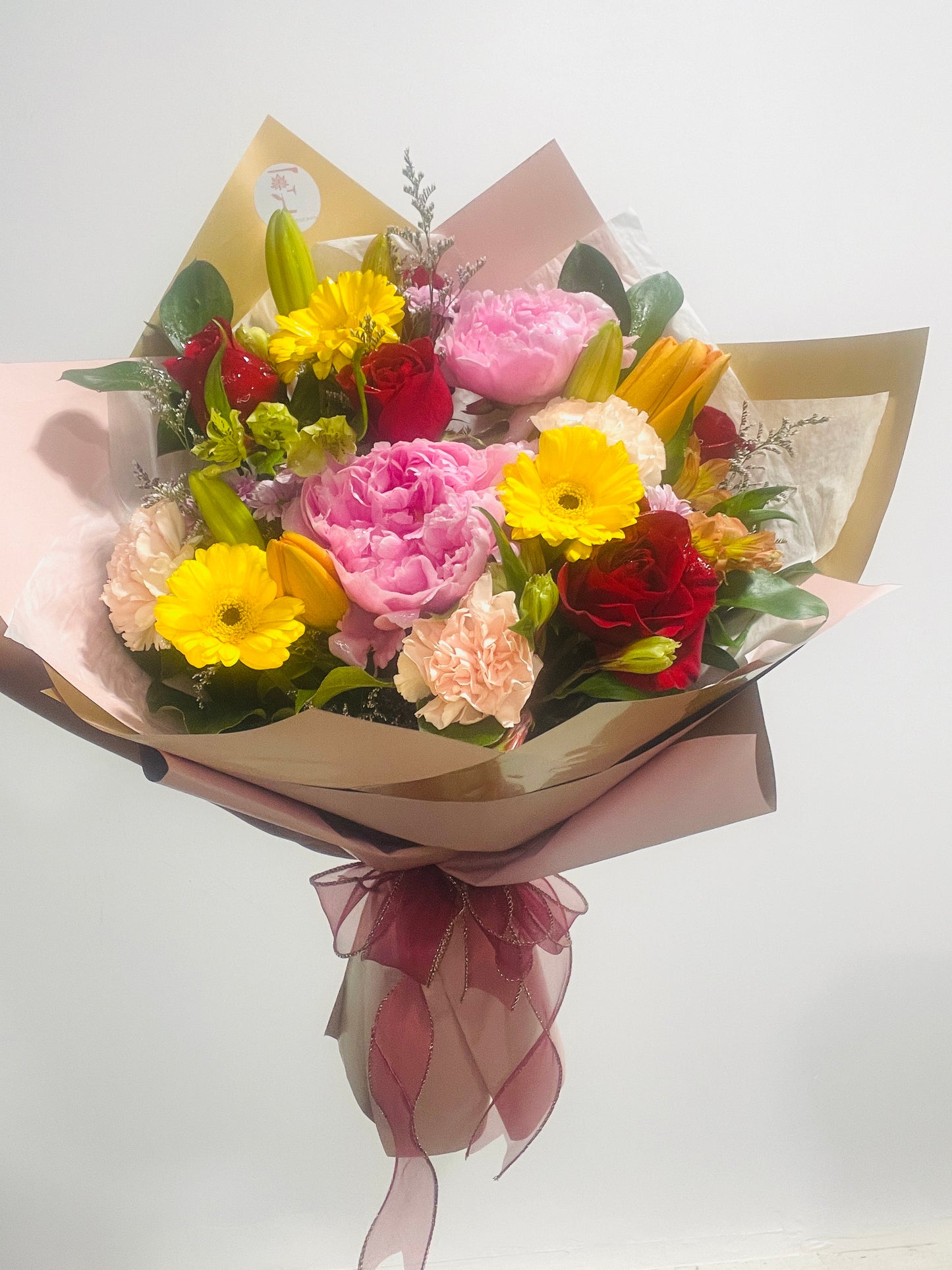 Hand-tied Bouquet Deluxe Mix
