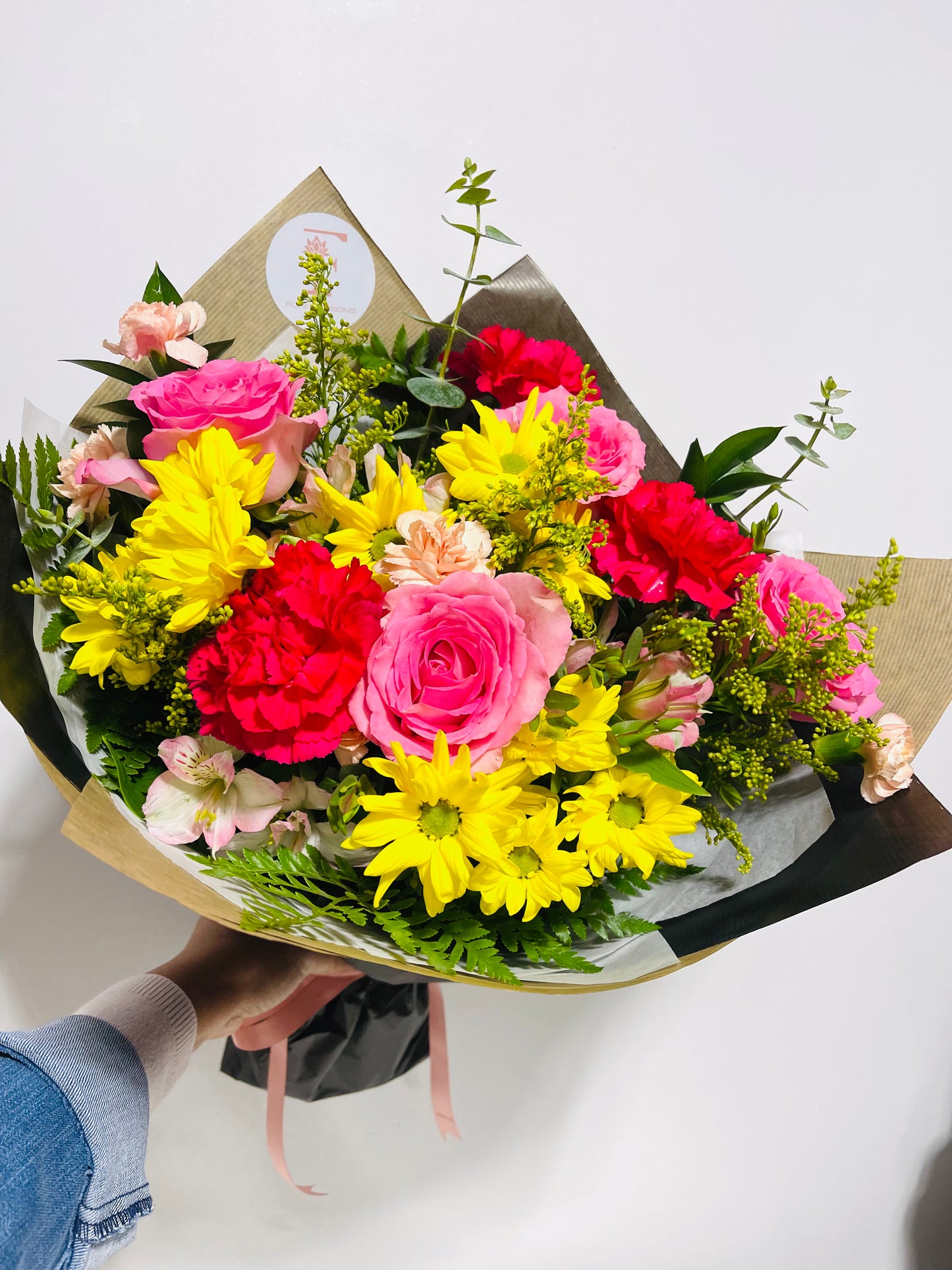 Hand Tied Bouquet Regular Wrap