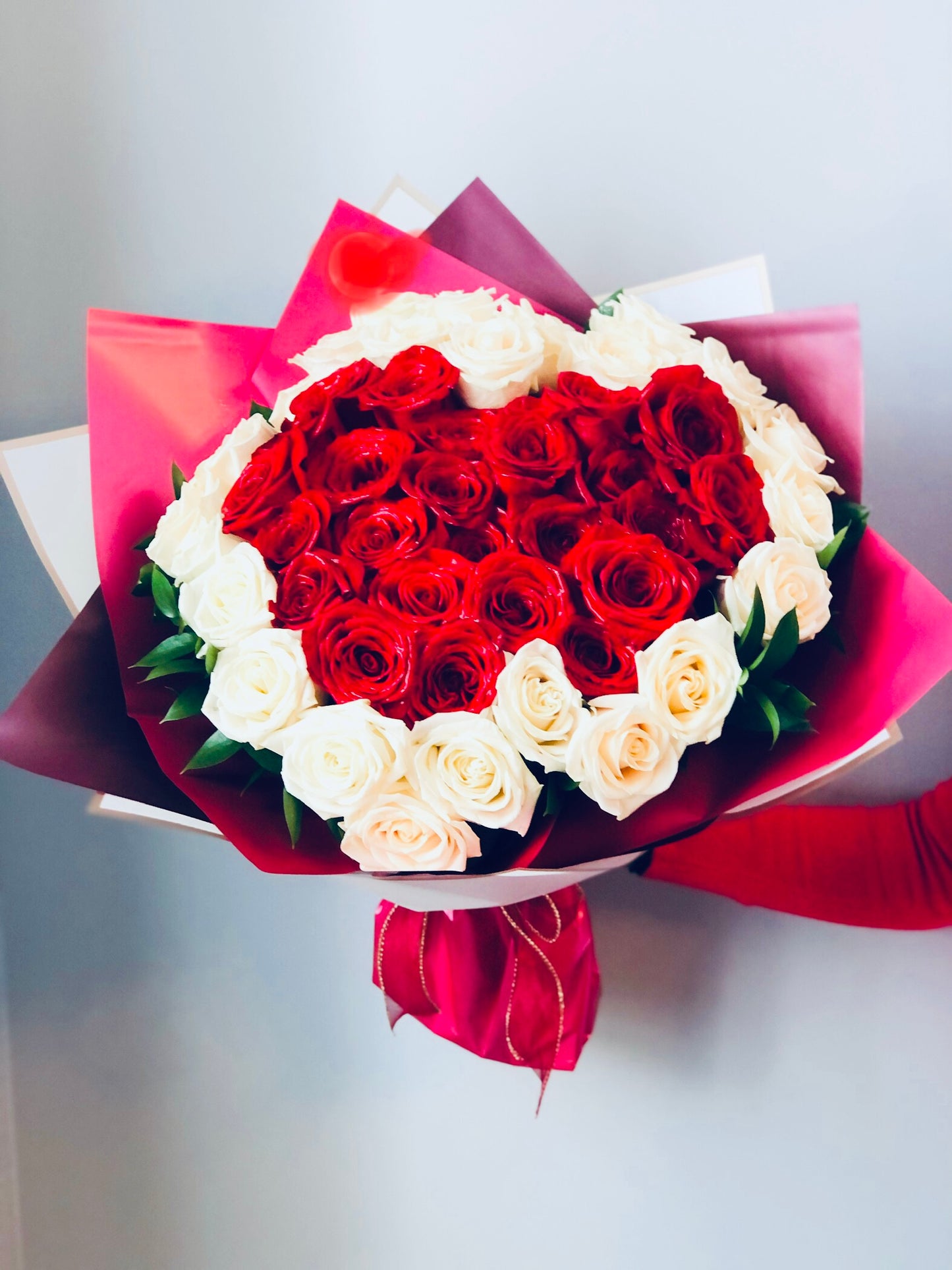 Hand Tied Roses Deluxe